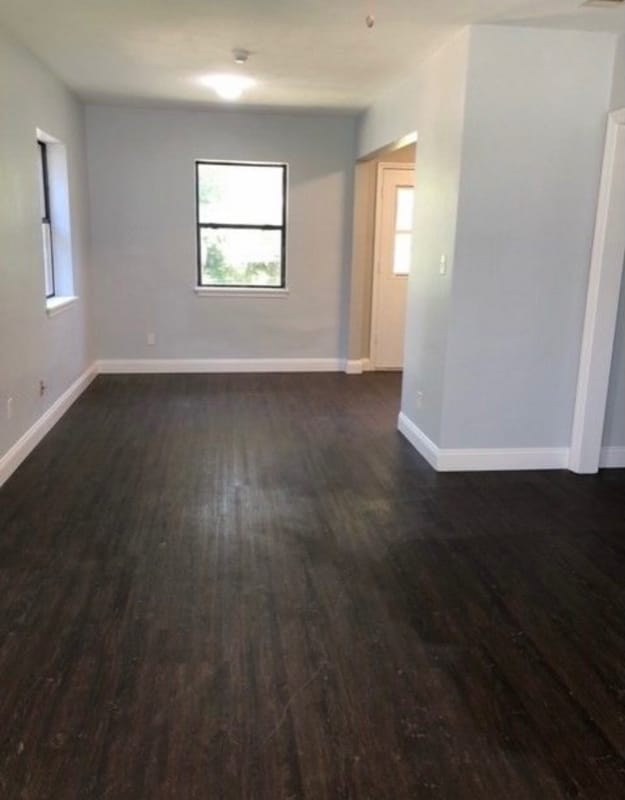 Building Photo - 2113 E Dellview Dr