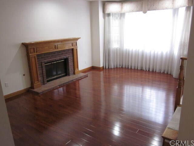 Foto del edificio - 756 W Naomi Ave