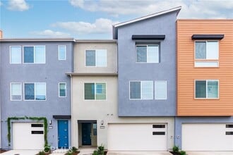 Building Photo - 3140 Cove St
