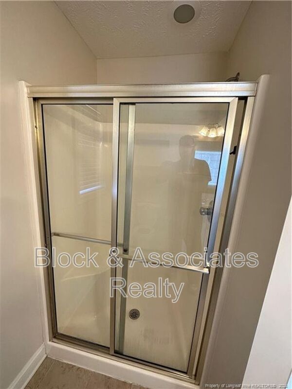 Foto del edificio - 71 Germantown Rd