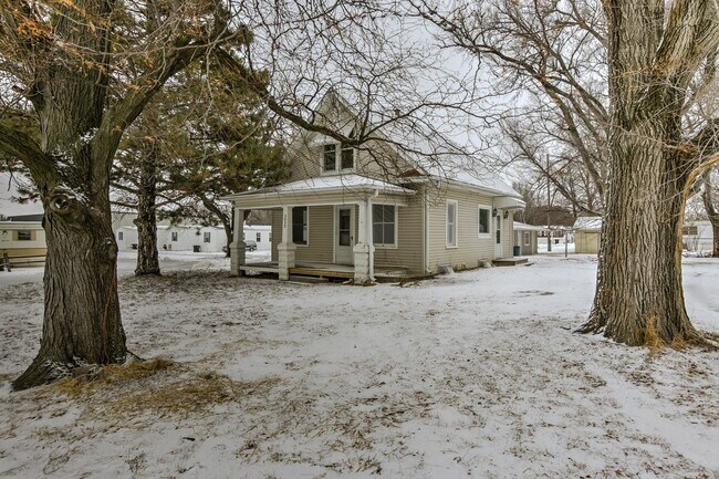 Building Photo - 3100 N 35th St