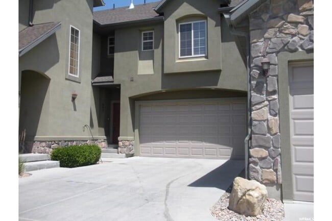 Photo - 645 Wyngate Pointe Ln Townhome