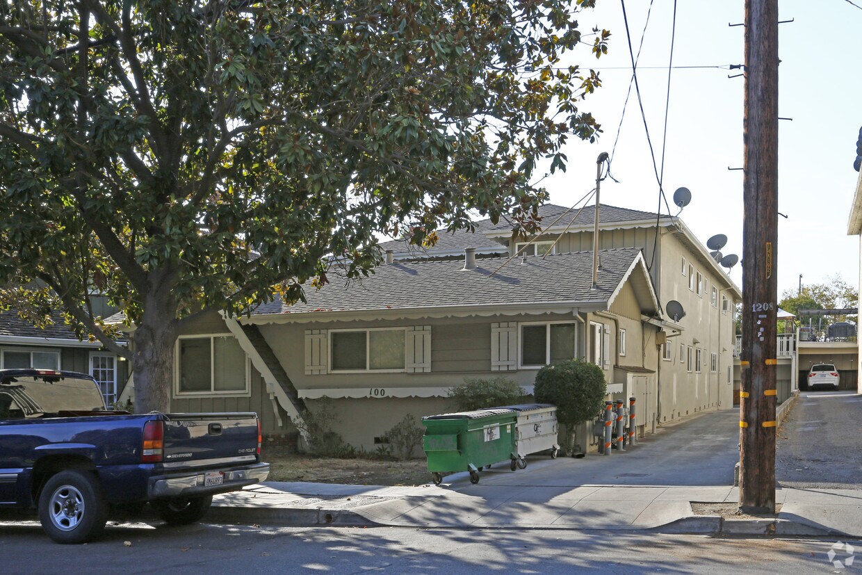 Primary Photo - 100 Glen Eyrie Ave