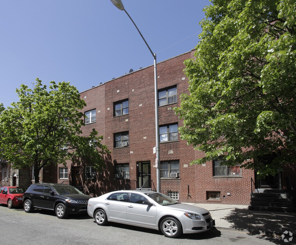 Primary Photo - 41-26 53rd St