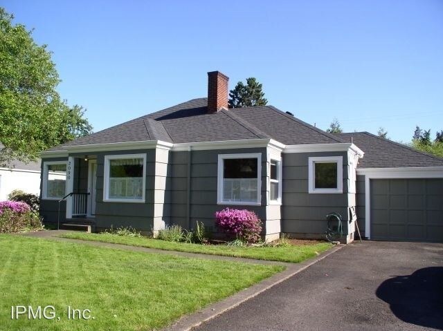 Primary Photo - 2 br, 1 bath House - 2090 Fairway Loop