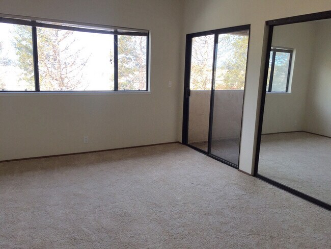 Building Photo - 2 Bedroom Condo Near Apple with Cupertino ...