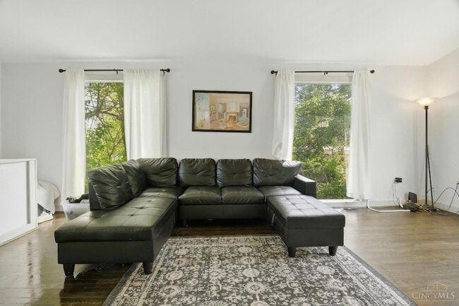 Foto del edificio - 5067 E Miami River Rd