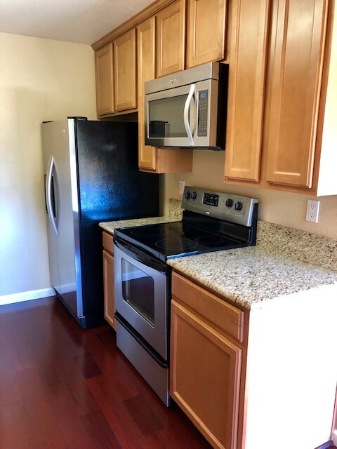 Foto del edificio - 300 Glenwood Cir