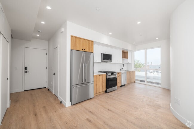 Interior Photo - 27th Street