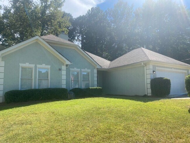 Building Photo - 16 Cindy Ct: Recently Renovated (2022) Ran...