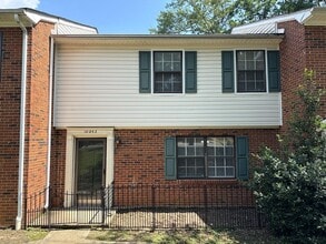 Building Photo - 10953 Park Rd