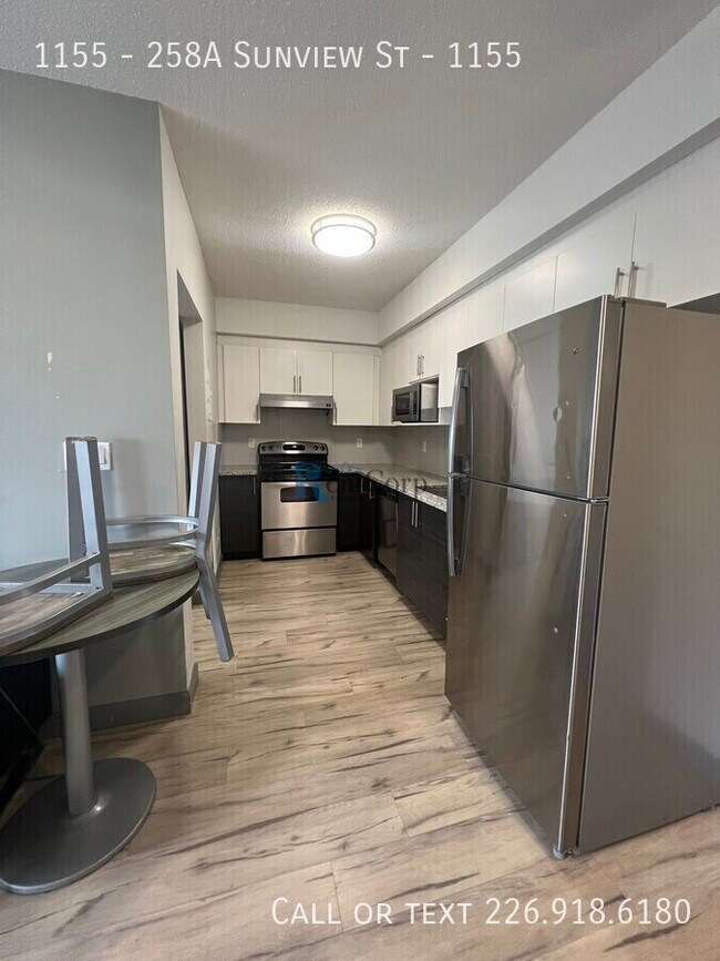 Photo du bâtiment - 258A-258A Sunview St