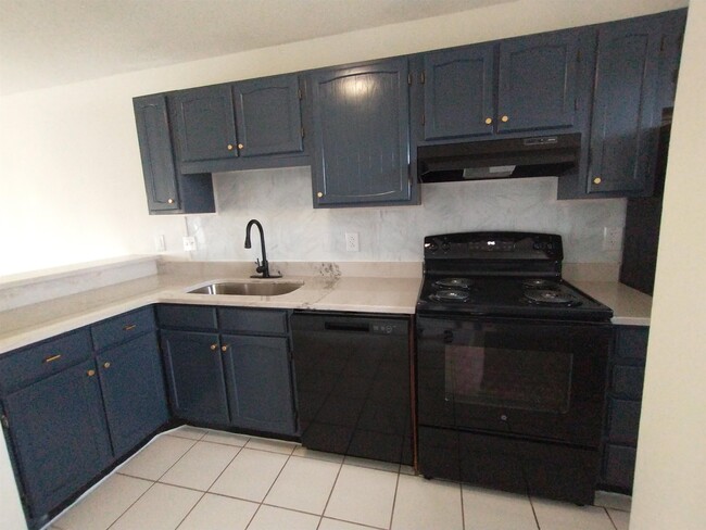 Building Photo - 7700 Porcher Dr