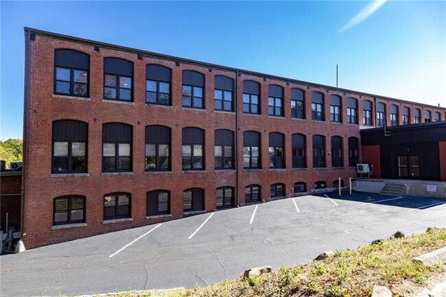 Building Photo - 1110 Central Ave