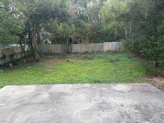 Foto del edificio - 548 E Walts Ave