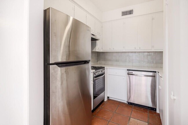 Foto del edificio - 2909 Windsor Rd