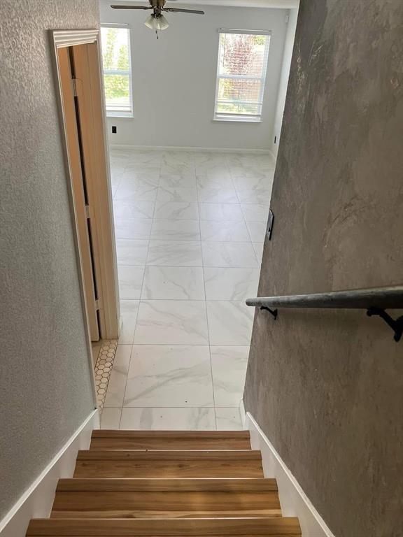 Foto del edificio - 329 Yearwood Ln