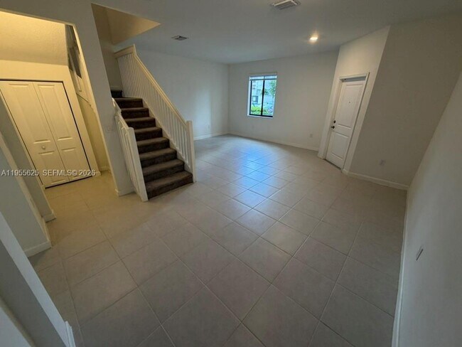 Photo - 21001 NE 8th Ave Townhome