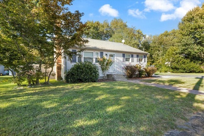 Foto del edificio - 13 Virginia Cir