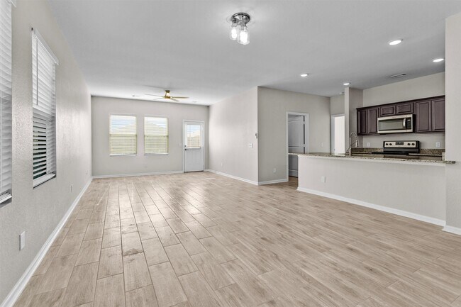 Building Photo - 1028 White Birch Ln