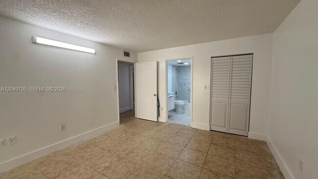 Foto del edificio - 8800 SW 123rd Ct