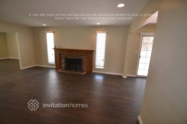 Foto del edificio - 15309 Kingsbury St