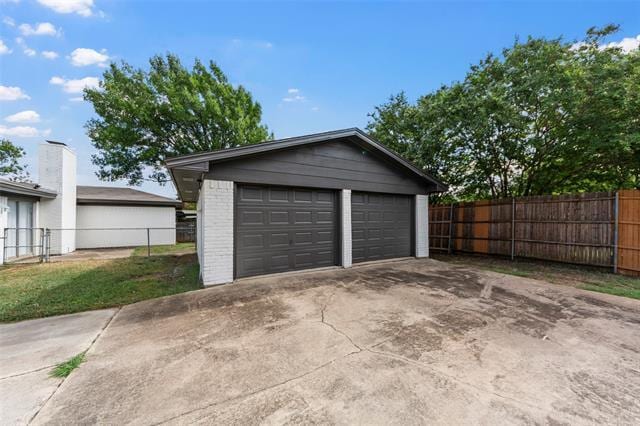 Building Photo - 6250 Shirley Dr