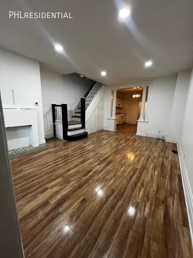 Building Photo - 3821 N 16th St