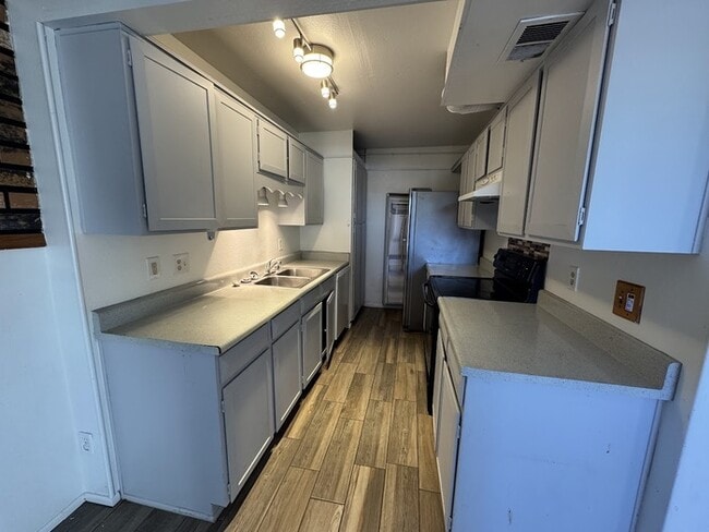 Photo - 6078 W Golden Ln Townhome