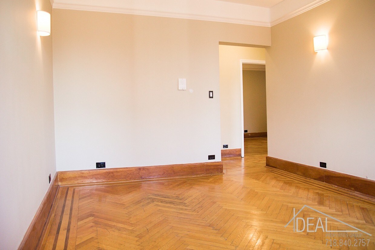Foto principal - 602 Metropolitan Ave