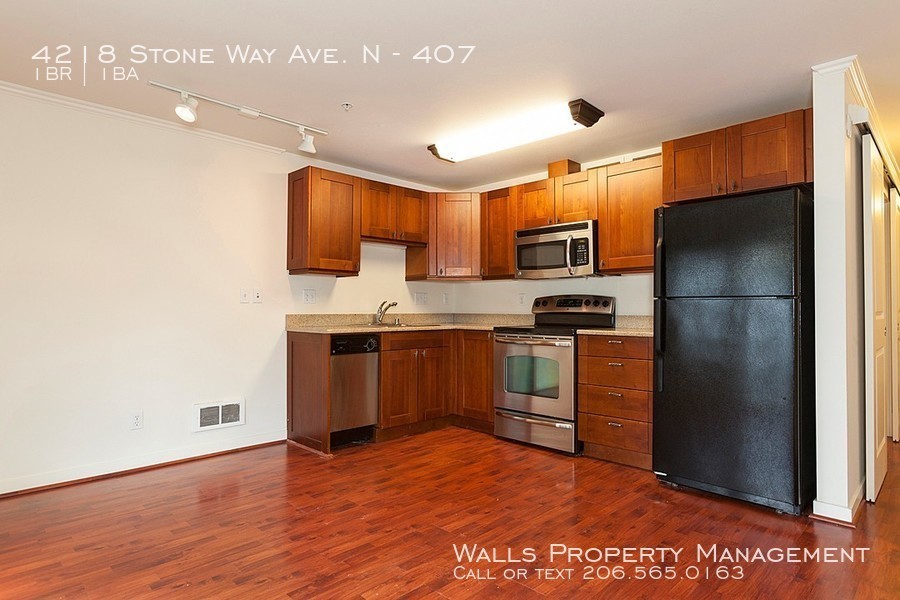Primary Photo - Howard Park Apartments- 407