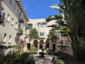 Building Photo - 2117 W Dekle Ave