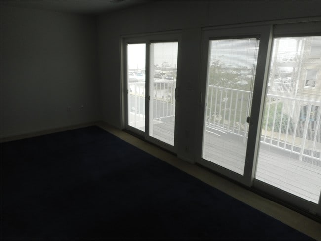 Building Photo - 11 Concord Pl
