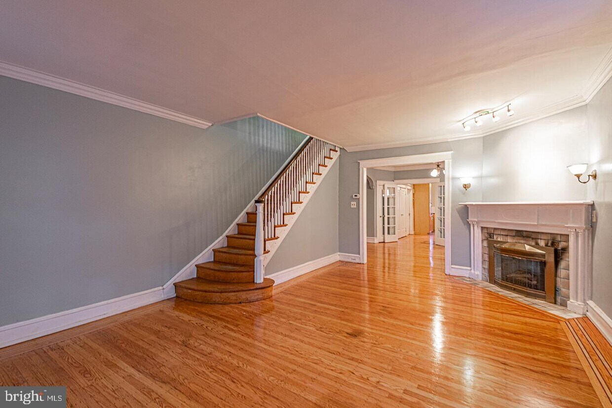 Primary Photo - 432 S 48th St