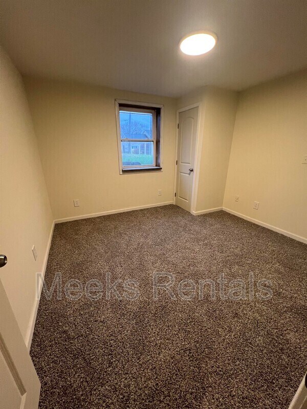 Foto del edificio - 74 Maple Ln