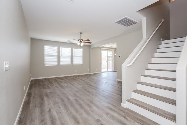 Building Photo - 8644 Painted Horseshoe St