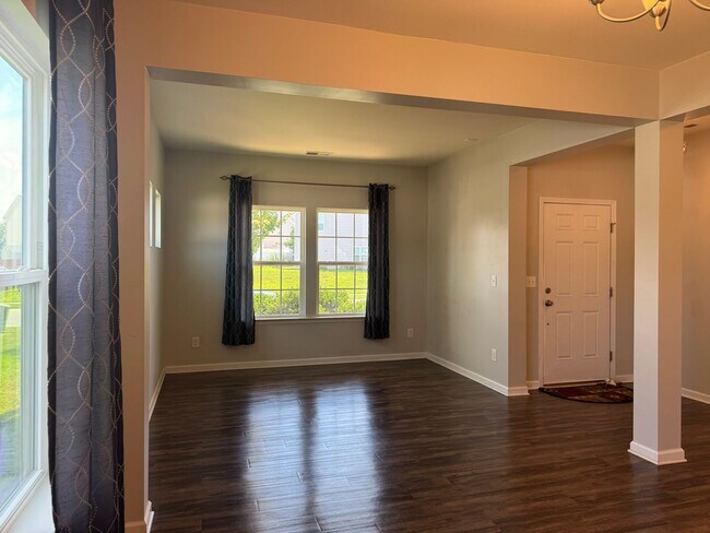 Foto del edificio - Five Bedroom Home in The Villages of Denver