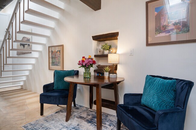 Foto del edificio - 1027 Canyon Rd