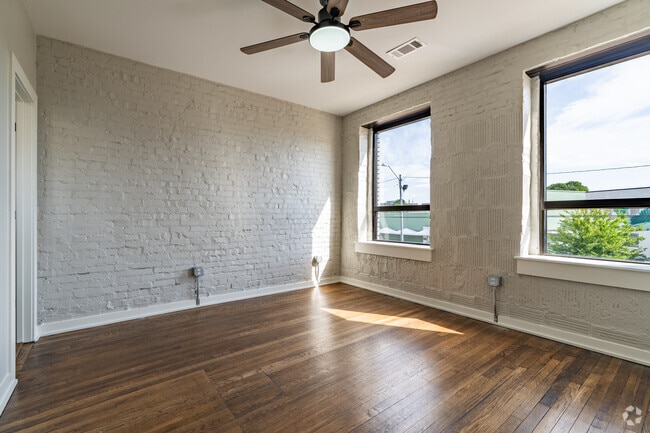 2BR, 2BA - Bedroom - 628 Madison Ave Apartments