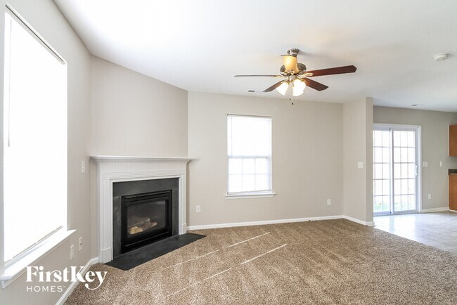 Foto del edificio - 165 Salem Trail Ct