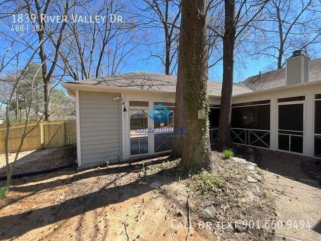 Photo - 1839 River Valley Dr House