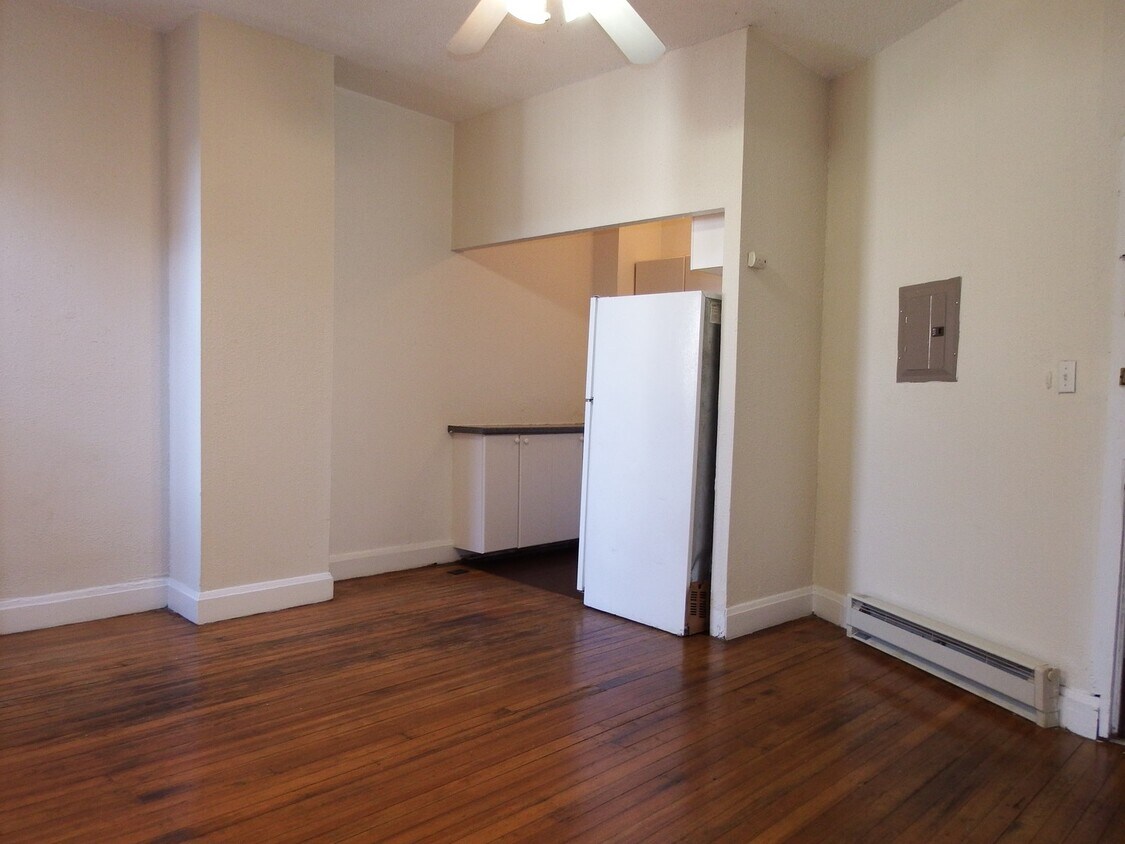 Primary Photo - 2920 N. Calvert St.