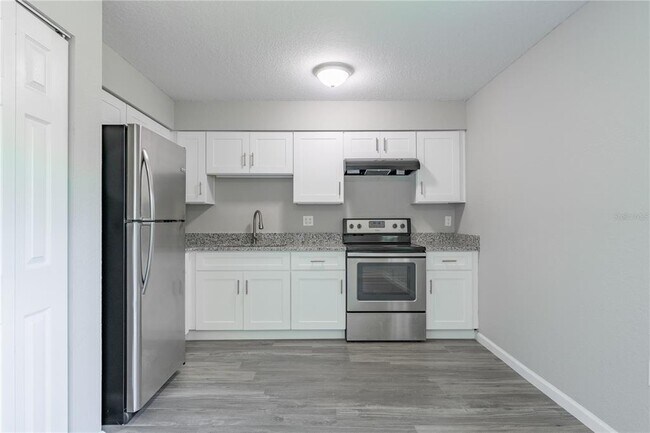 Foto del edificio - 913 April Hills Blvd