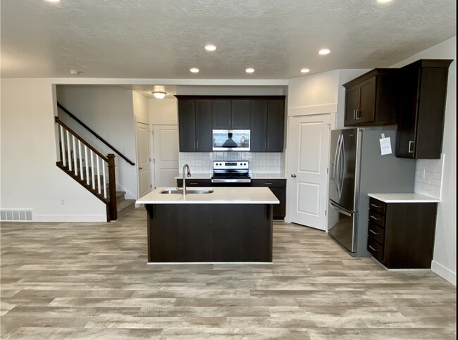 Building Photo - 4071 W 740 N