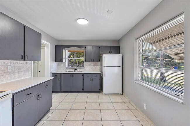 Foto del edificio - 1350 SW 11th Ave