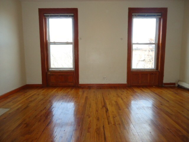 Primary Photo - 43 Brevoort Pl
