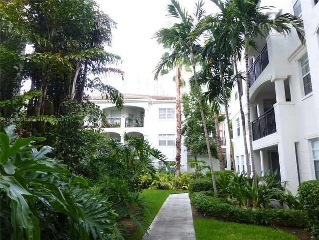 Foto del edificio - 3245 NE 184th St