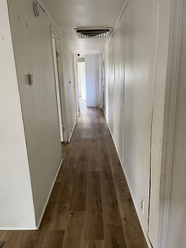 Foto del edificio - 490 Wilson Dr