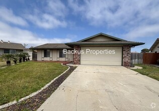 Building Photo - 1032 Larkin Cir