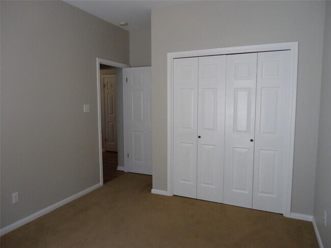 Foto del edificio - 1404 Peachtree Valley Dr